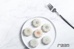 冰皮月饼要放冰箱保鲜还是冷冻,冰皮月饼是冷藏还是冷冻吃