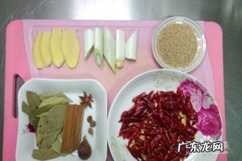 麻辣油怎么熬制,四川麻辣油的制作方法
