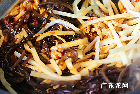 最简单的鱼香肉丝做法,鱼香肉丝的制作方法