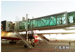 办理登机牌要提前多久,登机需要提前多久到机场