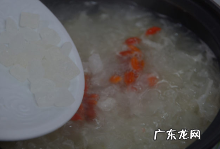 银耳汤一般熬几个小时,电饭煲银耳汤一般熬几个小时