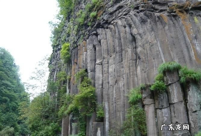 东北屋脊是什么山,号称东北屋脊是哪座山脉