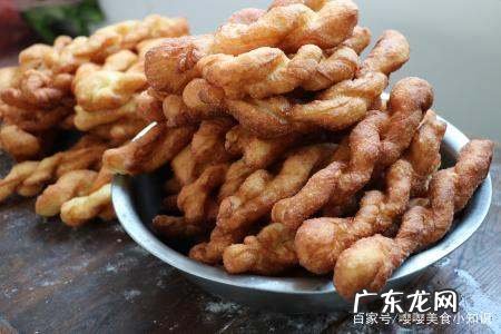 麻花为什么一炸就散,炸麻花的面揉不到一起