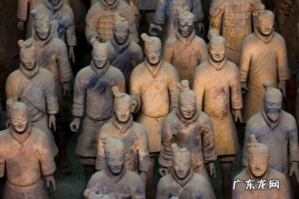 陶俑是什么做的,兵马俑是什么做的