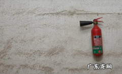 灭火器里面白色的粉末是什么,灭火器里面白色的粉末是什么有毒