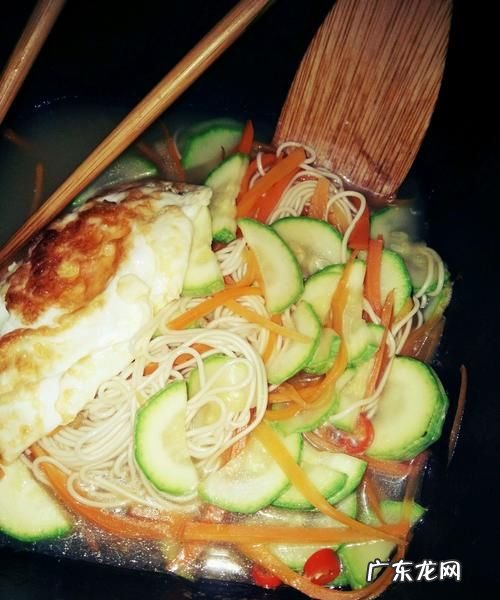 西葫芦面条家常做法,西葫芦糊塌子的家常做法