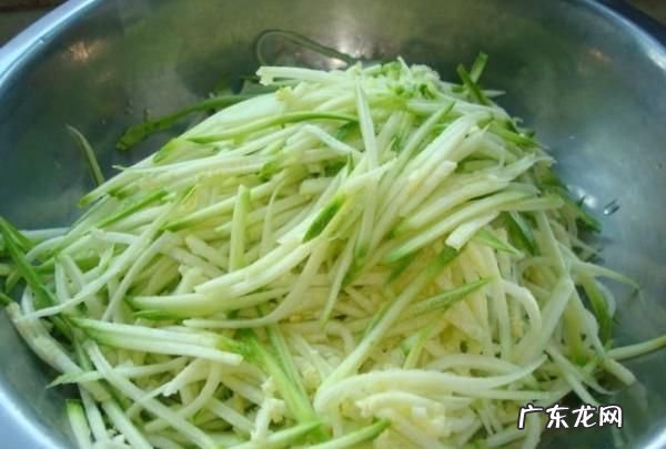 西葫芦面条家常做法,西葫芦糊塌子的家常做法