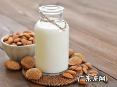 塑料袋装牛奶可以用热水烫,袋装牛奶可以用热水烫过后第二天还能喝