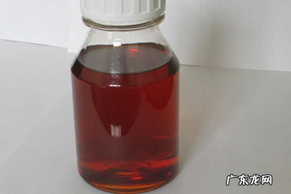 火碱吃了一点点怎么办,人误食了呆有少量火碱的食物会怎么样