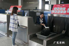 一个人可以托运两个行李箱吗,一个人坐飞机托运能带两个箱子