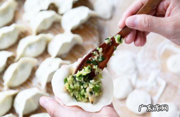 冻饺子为什么皮会裂口,包好的饺子速冻起来总是会冻裂口怎么办