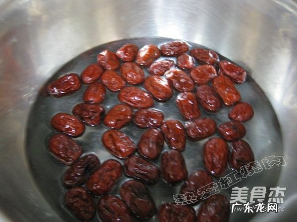 发糕有泡泡是不是发好了,红糖发糕做起来气孔大怎么回事