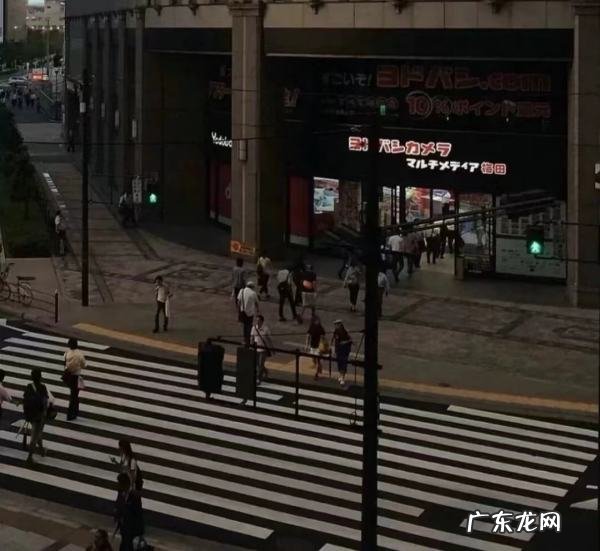 关于成年人的世界句子,成人的句子经典语录