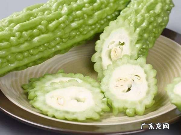 苦瓜汤里可以放黄豆,苦瓜和黄豆一起煲汤有什么效果