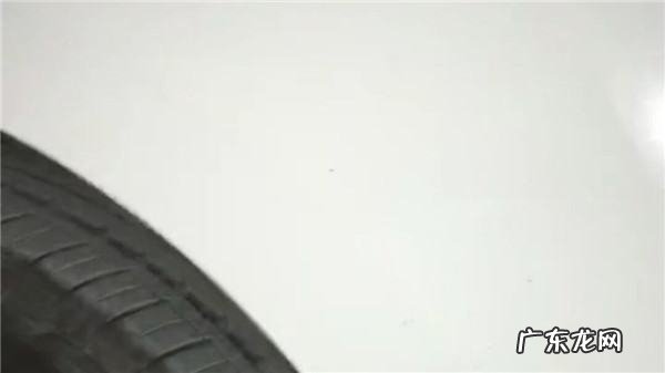汽车树油怎么洗掉,怎么能去除车上的树油子
