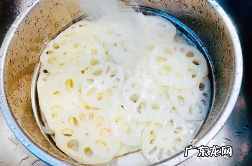莲藕怎么处理不易变黑,莲藕怎么焯水不变黑