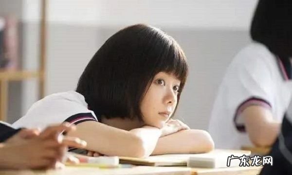 李尖尖的妈妈怎么死的,以家人之名里李尖尖带得手表是什么牌子的