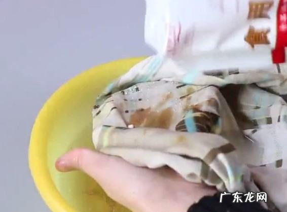 床单上有辣条油怎么洗,辣椒油滴到床单上怎么办