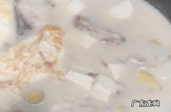 鱼头豆腐汤可以放牛奶,鱼头豆腐汤的家常做法简单