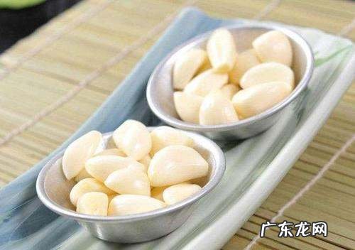 早上喝大蒜水有什么好处,大蒜泡开水喝有什么好处