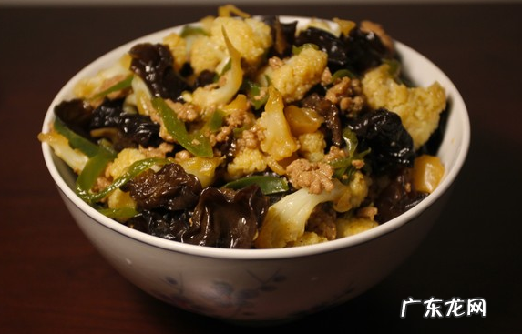 菜花能配什么菜一块炒,哪些食材可以和花菜一起搭配做菜