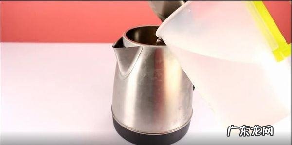 牛奶粘锅怎么洗掉,煮牛奶糊锅底烧焦怎么清洗