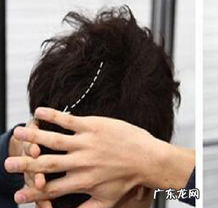 男生如何吹头发造型,干的头发可以用吹风机定型