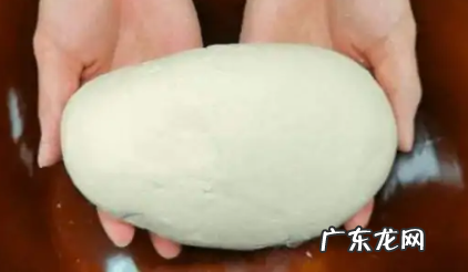 做馒头和的面好粘怎么办,馒头面团为什么越揉越很黏