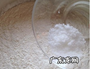 做馒头和的面好粘怎么办,馒头面团为什么越揉越很黏