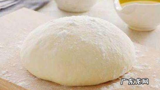 可以用奶粉和面炸油条,怎样炸油饼又软又蓬松教程