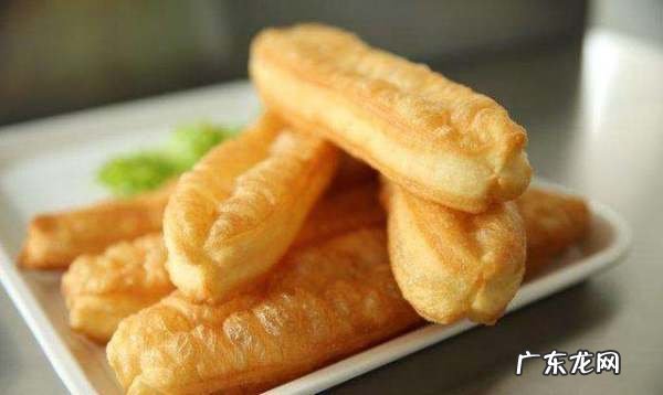 可以用奶粉和面炸油条,怎样炸油饼又软又蓬松教程