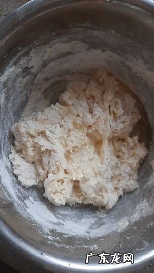 可以用奶粉和面炸油条,怎样炸油饼又软又蓬松教程