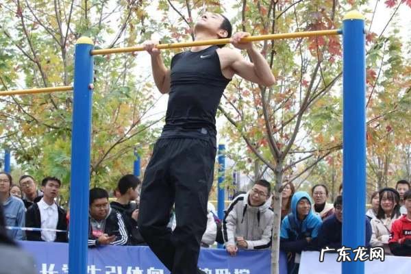 怎么练单臂引体向上,练单臂引体向上要多久