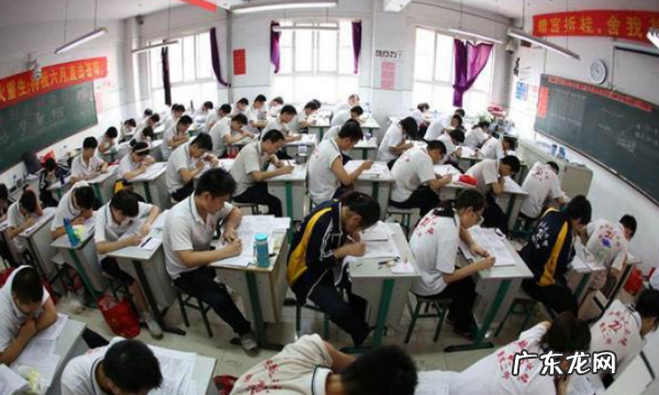 高考只能带什么笔,文科高考都要带什么东西去