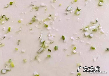 葱油饼怎么卷出层次,葱油饼怎么做好吃又简单的做法