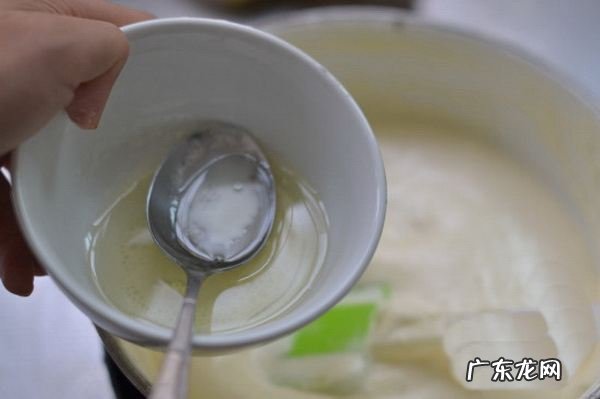 做蛋糕要发面,烤箱做蛋糕用加酵母