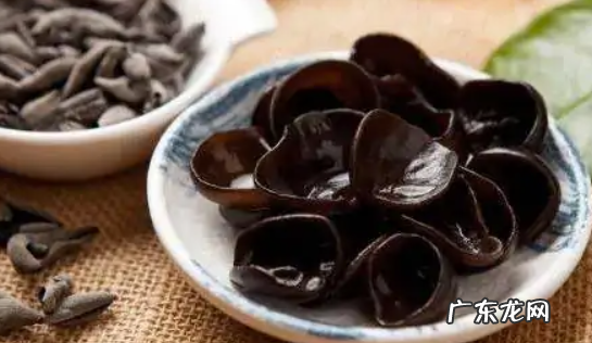 泡好的黑木耳隔夜可吃,泡好的木耳放冰箱隔夜能吃