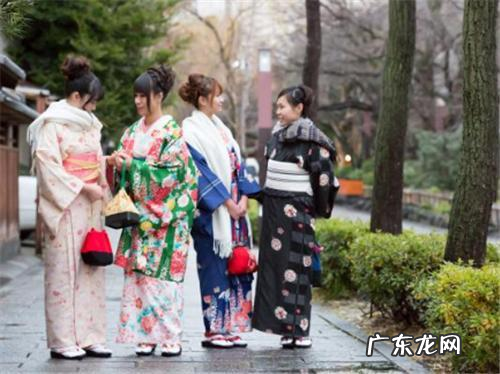 为什么汉服不可以作为校服,把校服改为汉服是真的