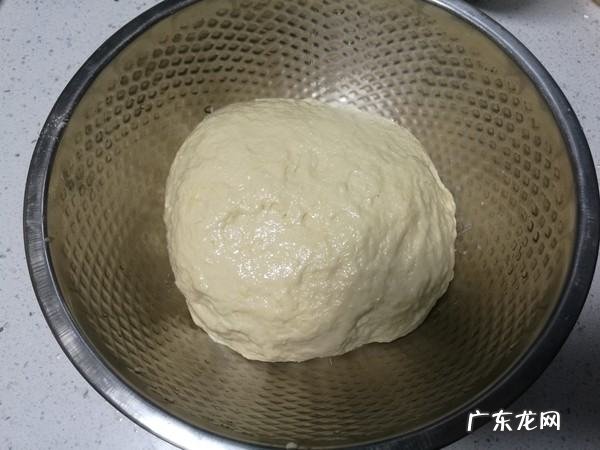 如何让油条松软,油条的做法和配方 酥脆蓬松麻花