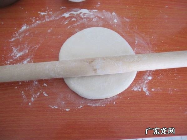 怎么擀面条家庭做法,手擀面配方做法