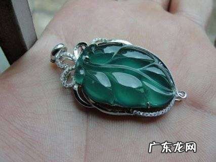 翡翠起刚蓝是什么意思,翡翠起蓝钢是什么意思