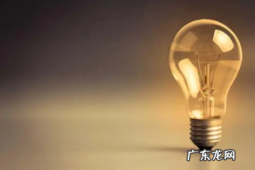 口吞灯泡怎么样取出,医生如何取出卡在嘴里的灯泡的东西