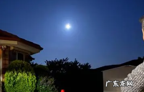 赏月的唯美句子,描写月亮的唯美句子大全
