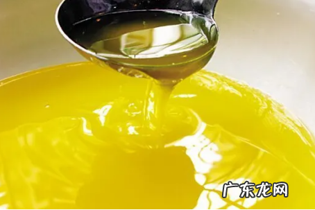 炼好的鸡油怎么吃,宰杀鸡后取出来的鸡油能吃