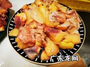 炼好的鸡油怎么吃,宰杀鸡后取出来的鸡油能吃