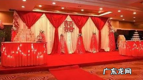 结婚祝福语高级一点的,婚礼现场祝福语高端大气比较长些的句子