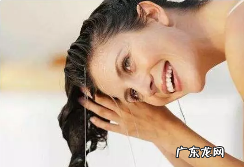 头发枯燥怎么保养,烫头发干枯毛躁怎么保养