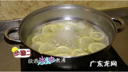 羽绒服洗完有黄印子怎么处理,白色羽绒服洗完有黄印子怎么处理掉