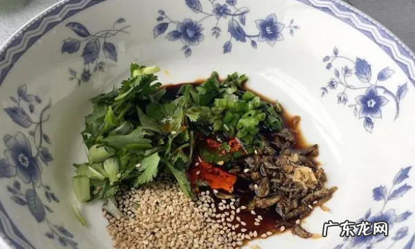 西安饺子酸汤怎么做,西安酸汤水饺的酸汤怎么调