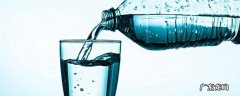 500ml矿泉水有多重 一瓶500ml的矿泉水多重多少牛